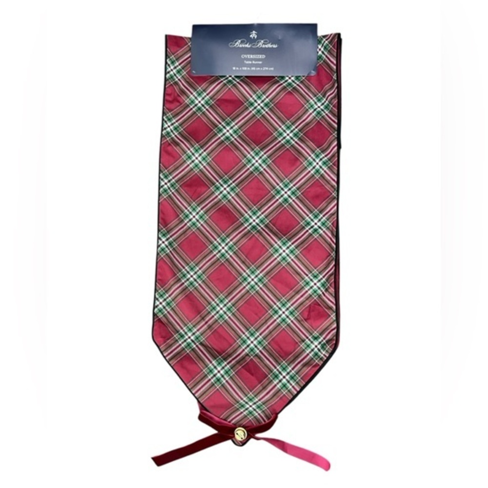 Brooks Brothers  - ‘Holiday Plaid‘ luxury table runner.  18“ x 108“. NWT.